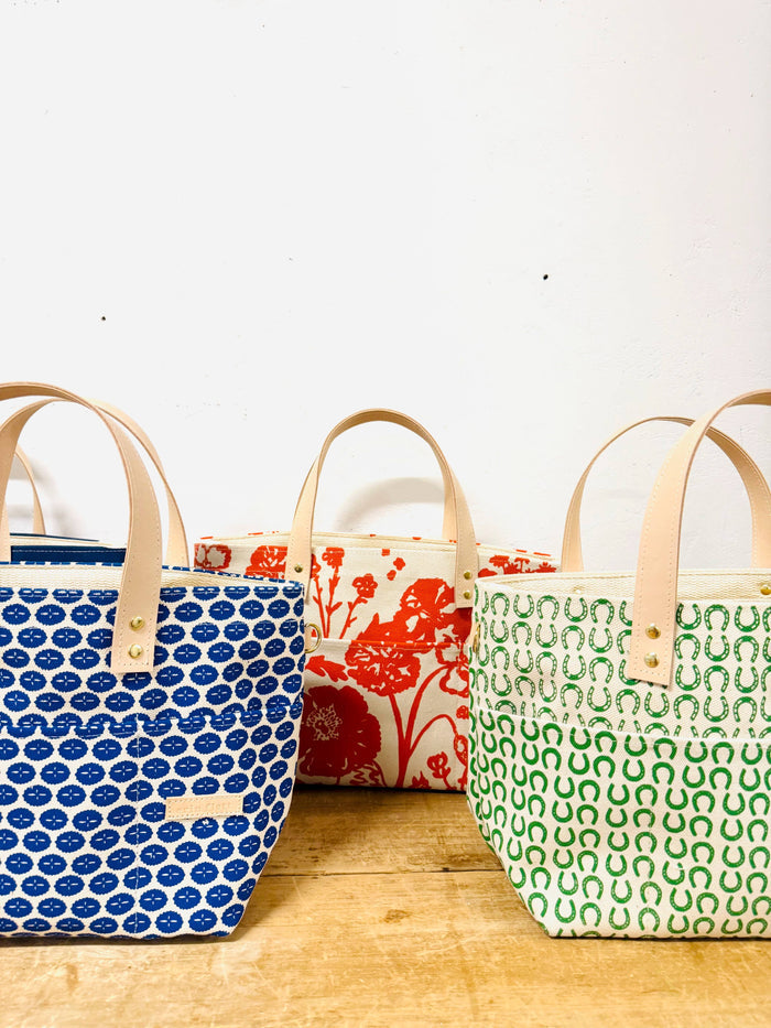 George Tote Bag – Horse Shoe