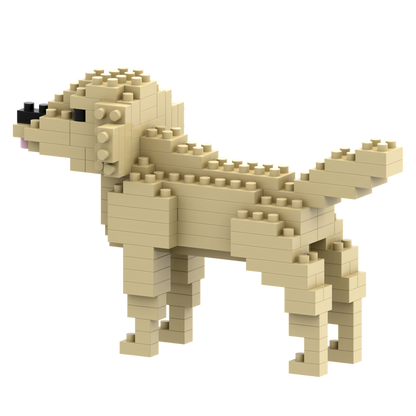 The Brixies Large Zip Bag Golden Retriever is a beige interlocking brick model standing on all fours with its tail raised and mouth open, making it an ideal gift for dog lovers, shown against a plain white background.