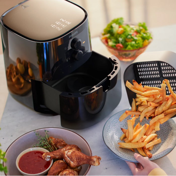 Refurbished Philips Analog 4.1 Ltr Airfryer with Rapid Air Technology - HD9200/90