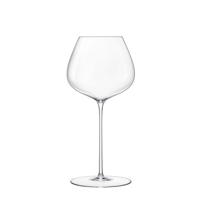 A clear Sapientia Cabernet/Merlot glass by Luigi Bormioli on a white background